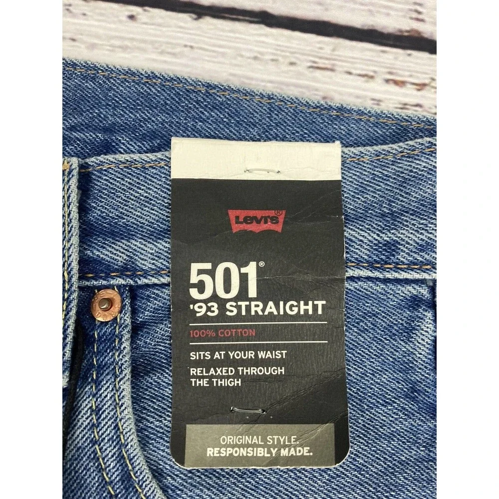 Levis waist 33”